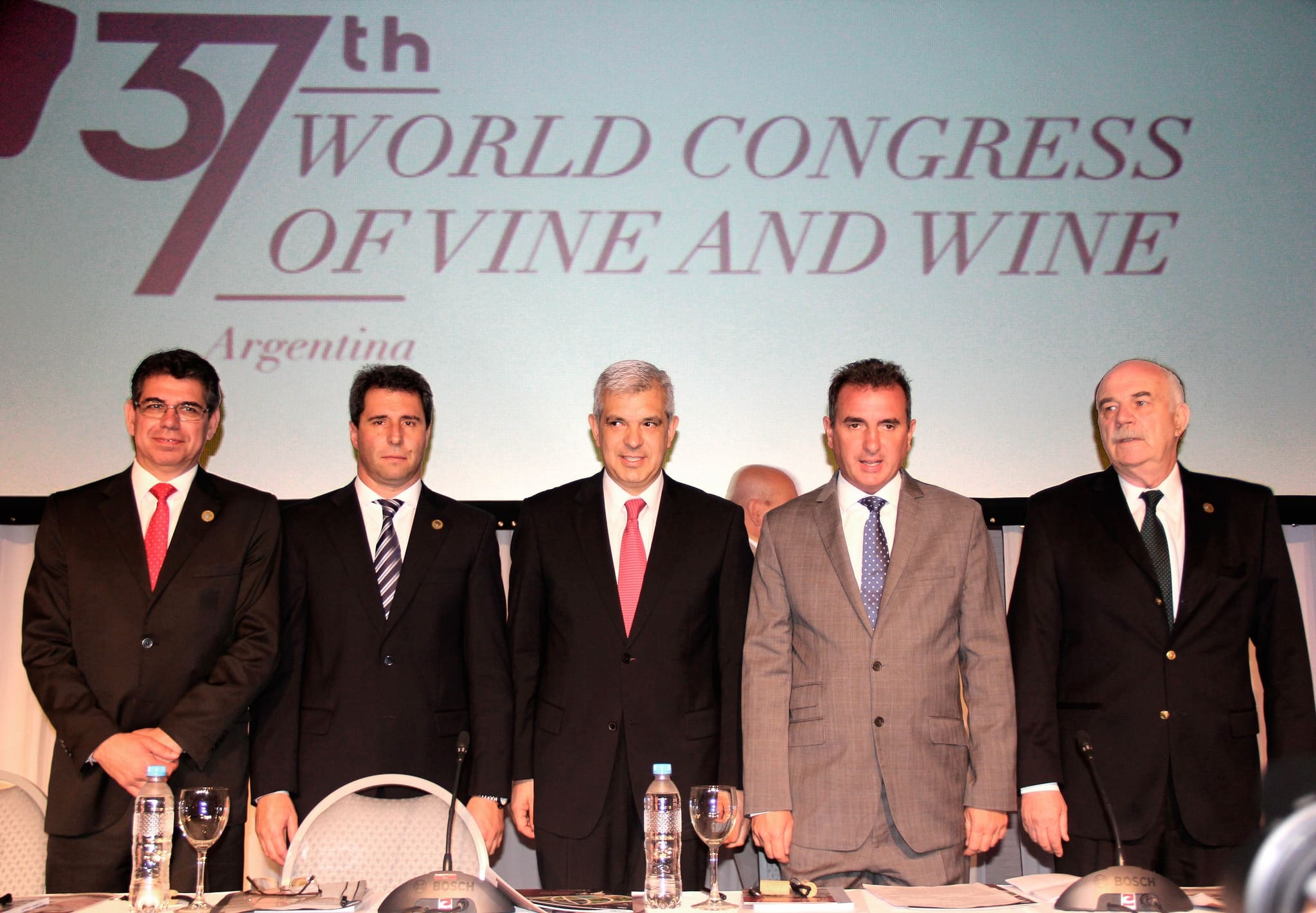 El vicegobernador Sergio Uñac participó en Mendoza del 37° Congreso Mundial de la Viña y el Vino.
