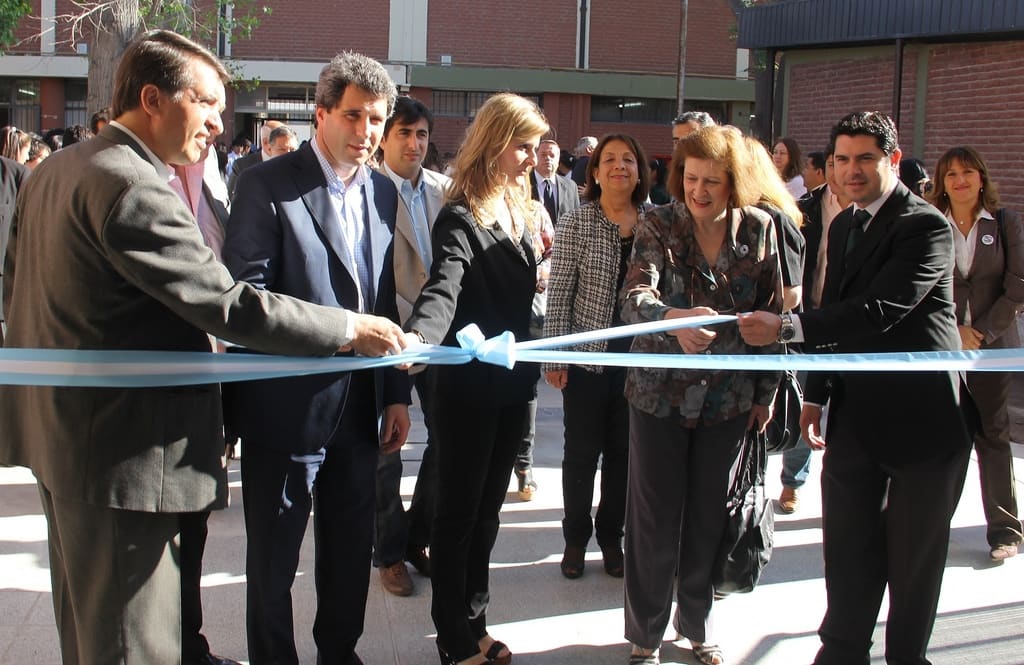 El diputado por Santa Lucía Javier Ruiz acompañó al vicegobernador Sergio Uñac en la inauguración de un nuevo sector de la escuela E.P.E.T. Nº 8.