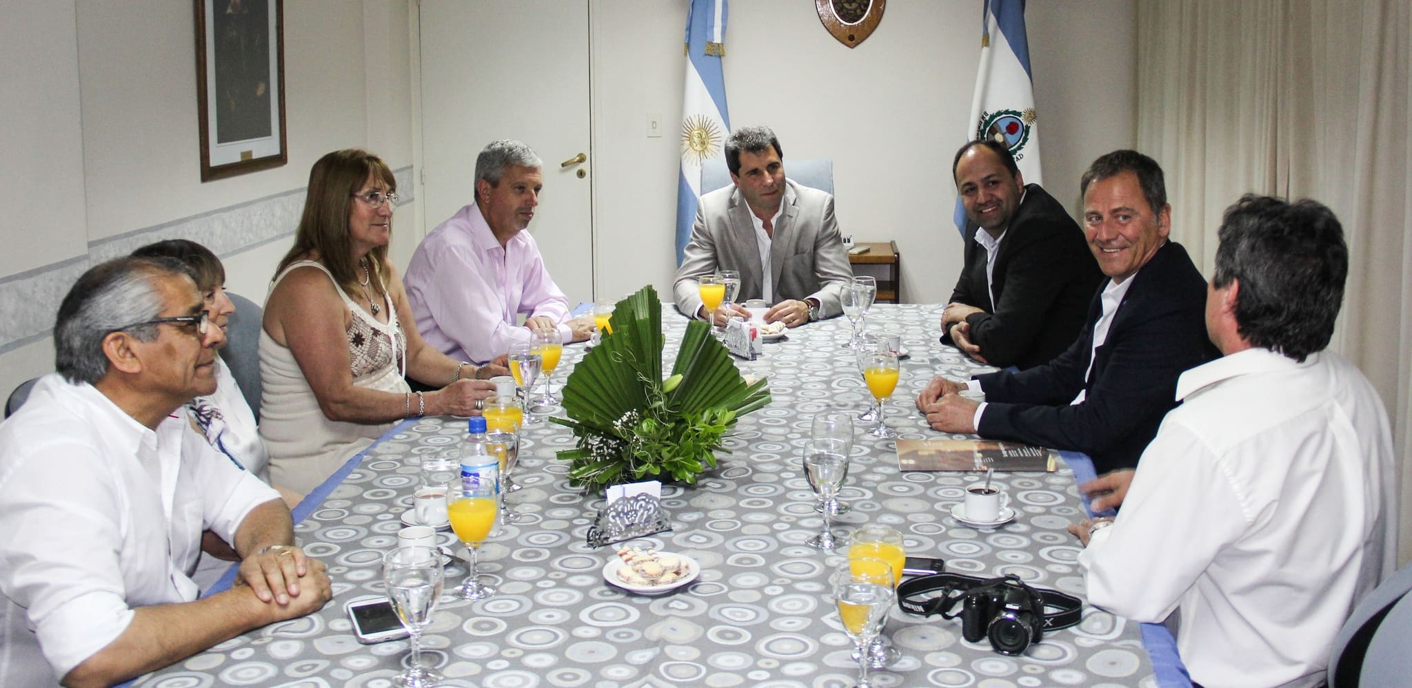 Visita de funcionarios bonaerenses al vicegobernador Sergio Uñac.