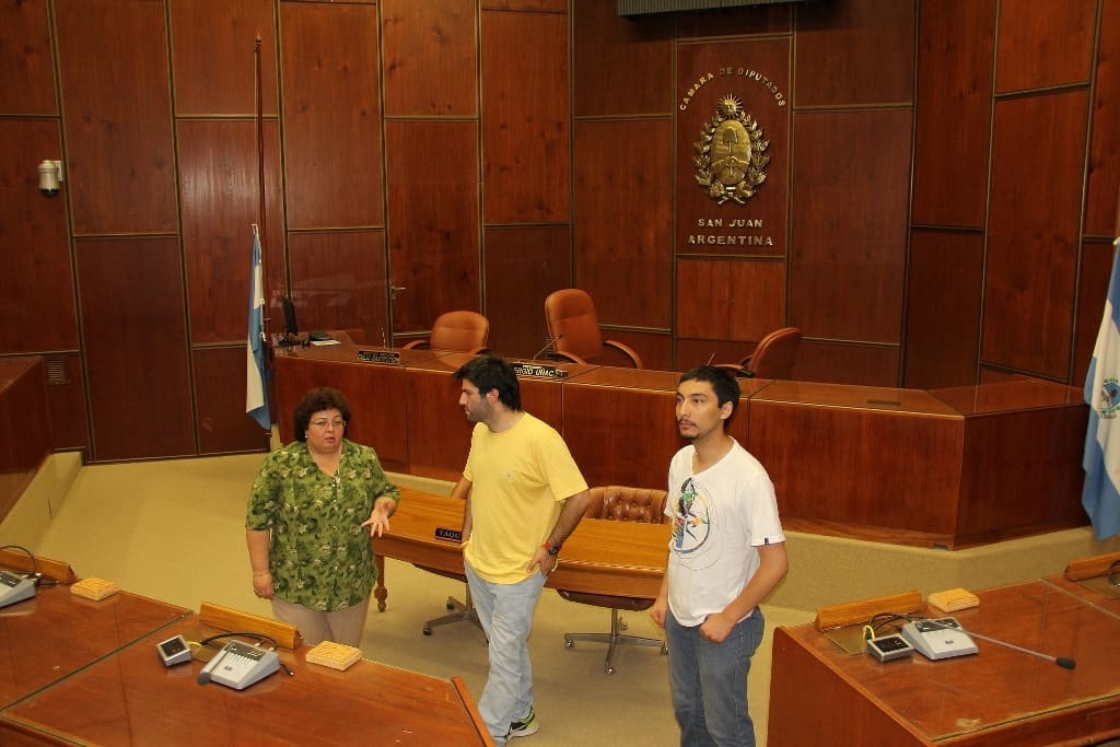 Turistas chilenos recorrieron la Legislatura en el marco del programa de "Visitas Guiadas"