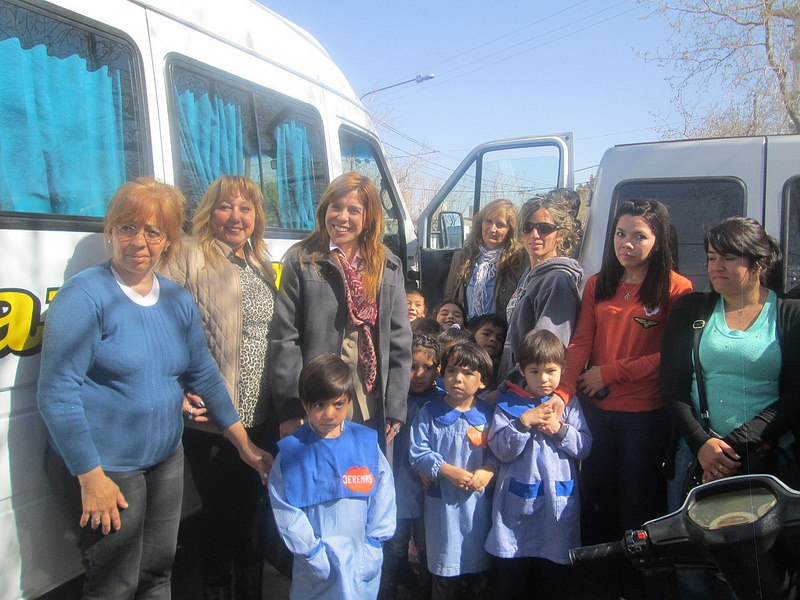 La diputada Carla Muñoz celebró el Día del Niño con alumnos de la ENI "Rosario Sarmiento", de Chimbas.