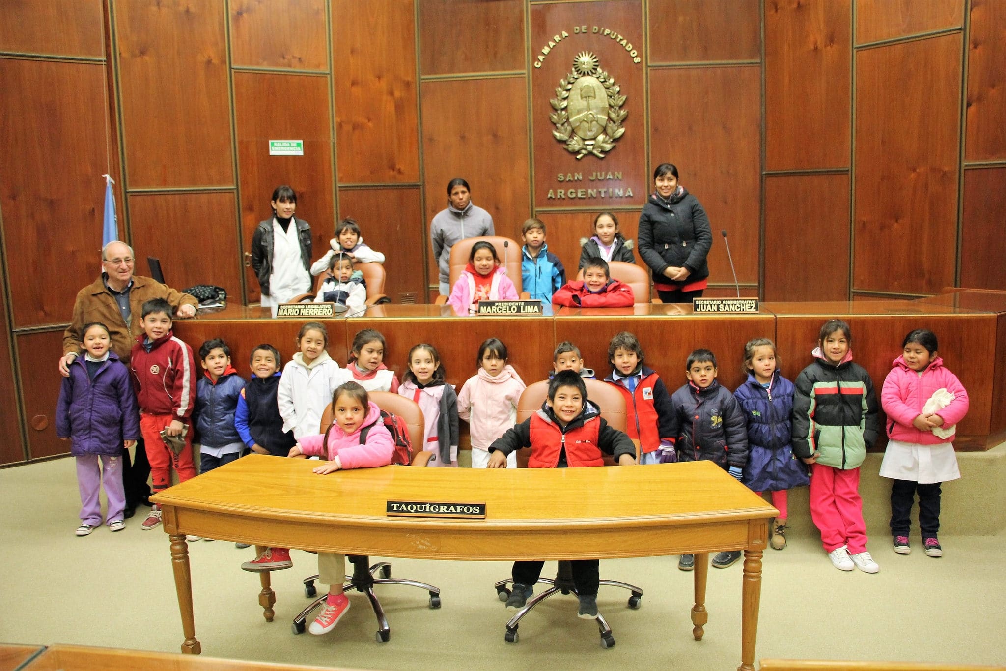 La escuela "Horacio Mann" visitó la Cámara de Diputados.