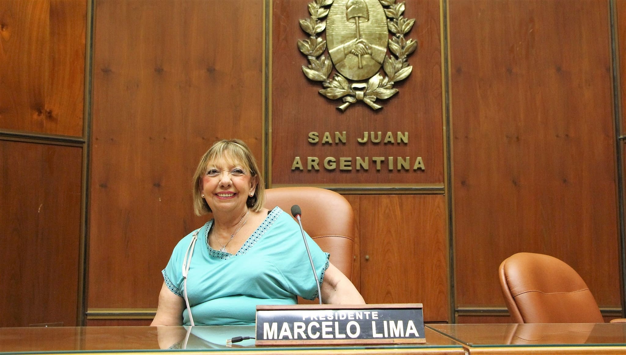 La profesora Margarita Velázquez, proveniente de la provincia de Río Negro, visitó la Cámara de Diputados. 