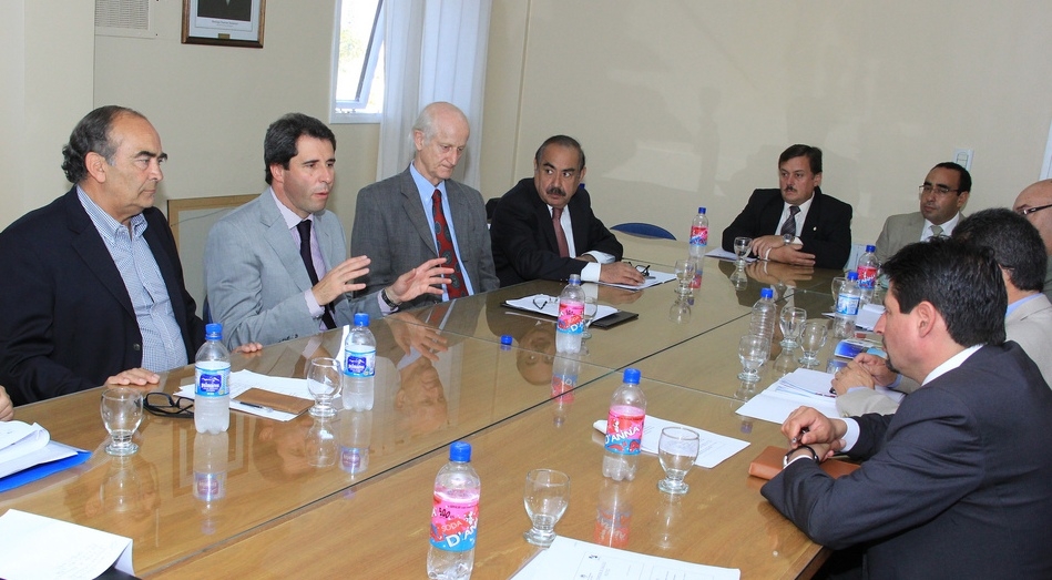 Reunión entre los integrantes de la Comisión de Diálogo Político 