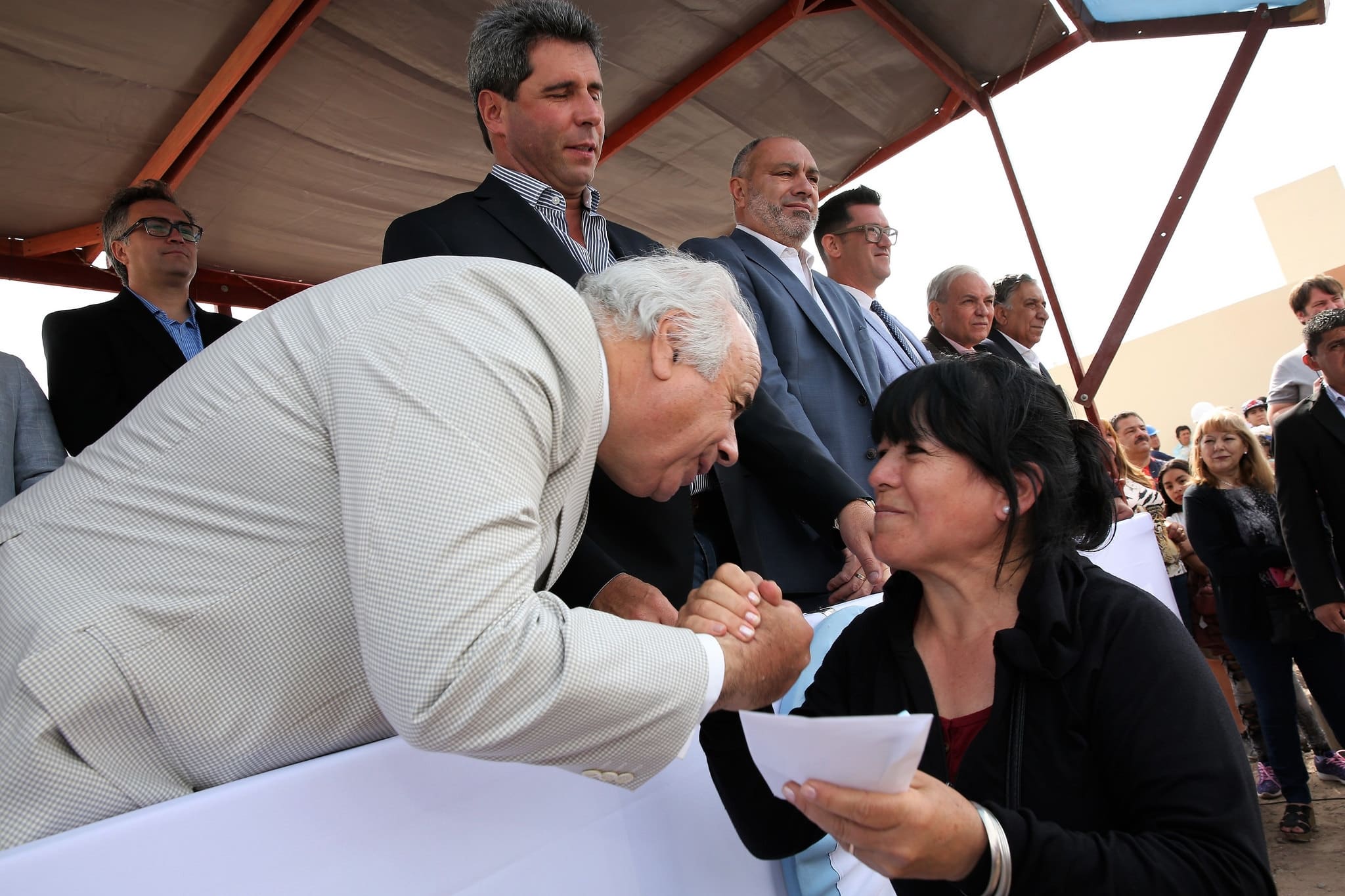 Entrega de 278 viviendas del Barrio Valle Grande , sectores 2, 3 y 6, departamento Rawson.