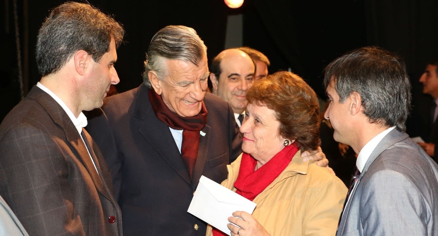 El vicegobernador Sergio Uñac acompañó al gobernador José Luis Gioja en la entrega de jubilaciones