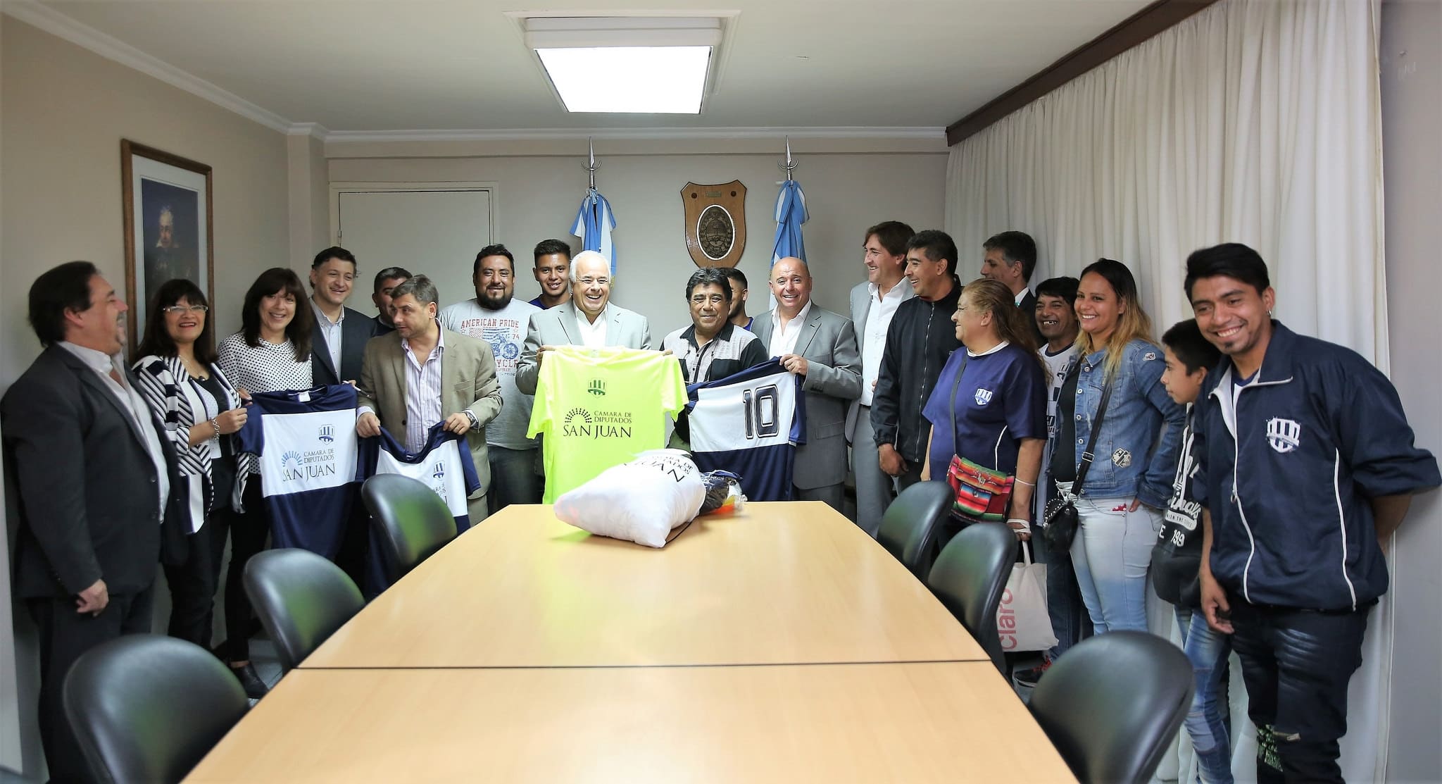 Entrega de beneficios a diversas instituciones de la provincia de San Juan. 