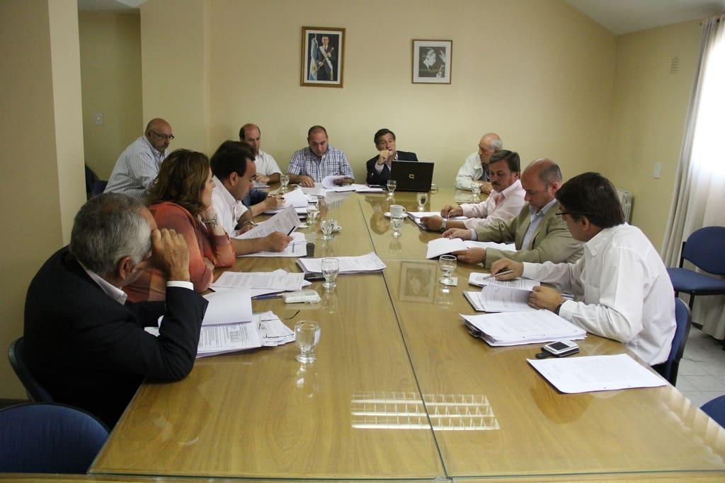 Legisladores provinciales reunidos para discutir diversos proyectos remitidos por el Poder Ejecutivo sanjuanino.