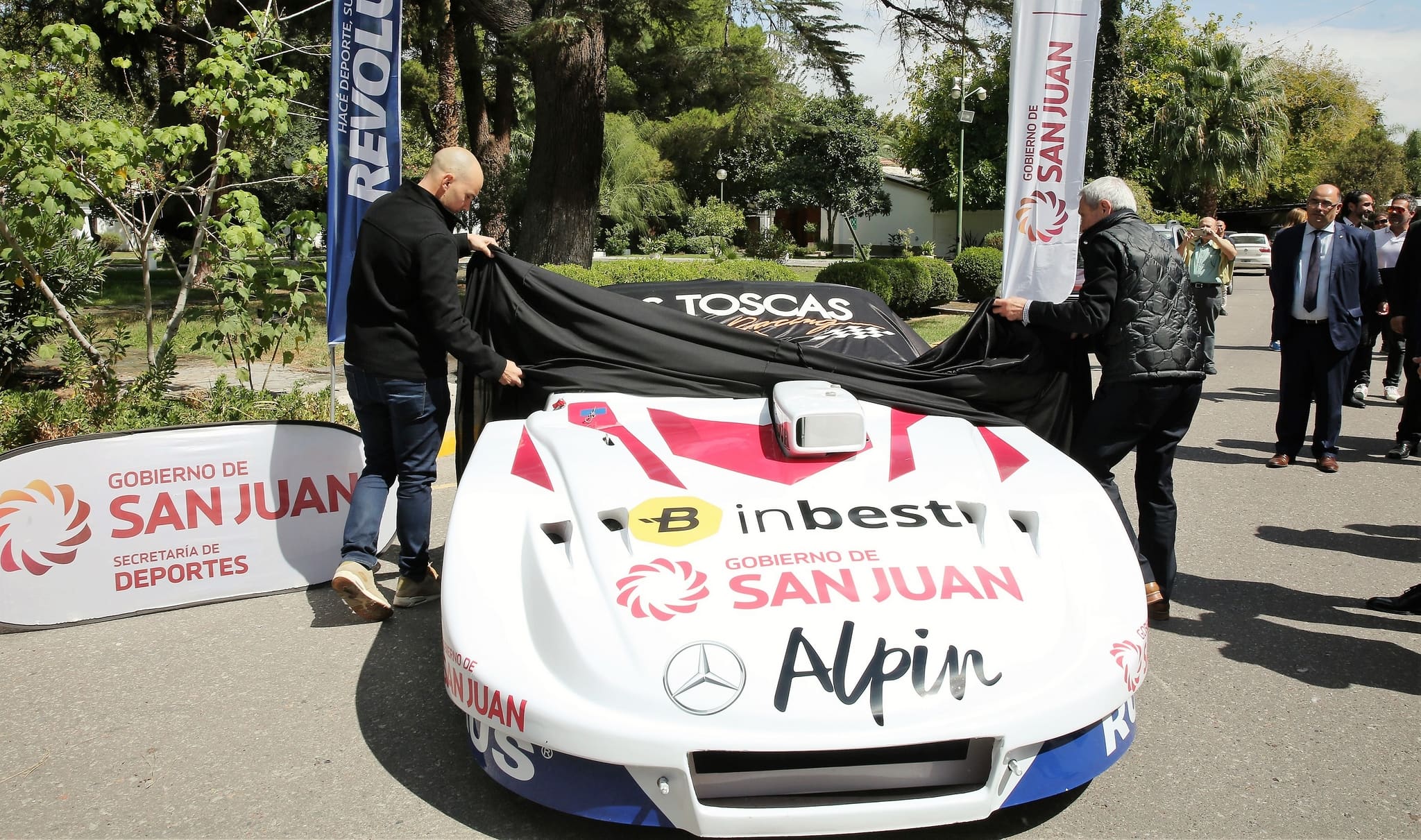 Presentación del Torino #98 con el cual Facundo Della Motta representará a los sanjuaninos en el Turismo Carretera.