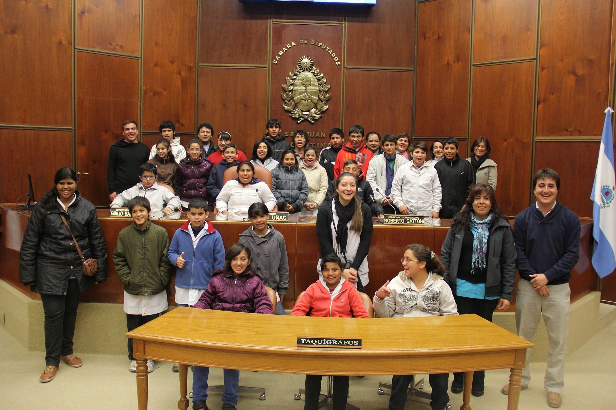 Los alumnos de Rivadavia conocieron el Recinto de Sesiones de la Cámara de Diputados.