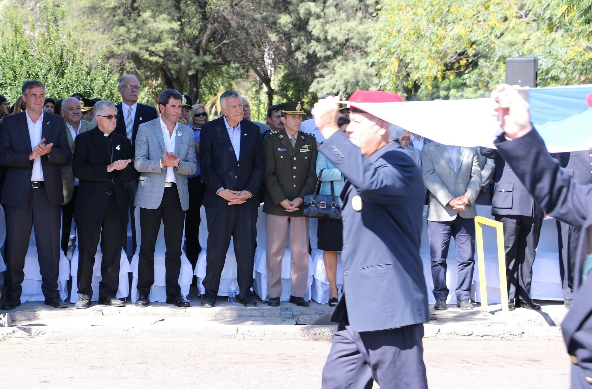 El vicegobernador de San Juan, Sergio Uñac, junto al gobernador José Luis Gioja, en la ceremonia conmemorativa del 33º aniversario de la gesta de Malvinas.