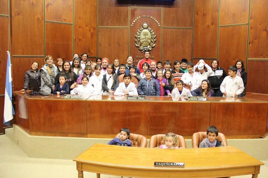 En el Recinto de Sesiones, los alumnos pudieron simular ser legisladores.
