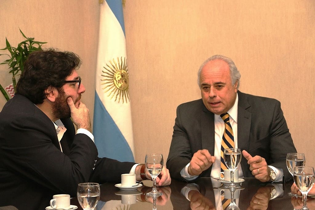 El vicegobernador en ejercicio del Poder Ejecutivo, Marcelo Lima con el ministro de Cultura de la Nación, Pablo Avelluto.