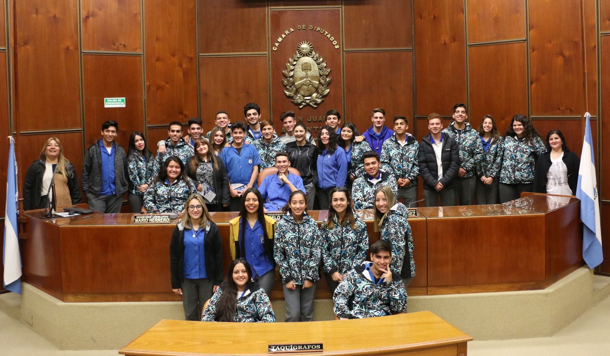 Alumnos y docentes de sexto año del colegio Nacional Pablo Cabrera en la Cámara de Diputados- año 2018. 