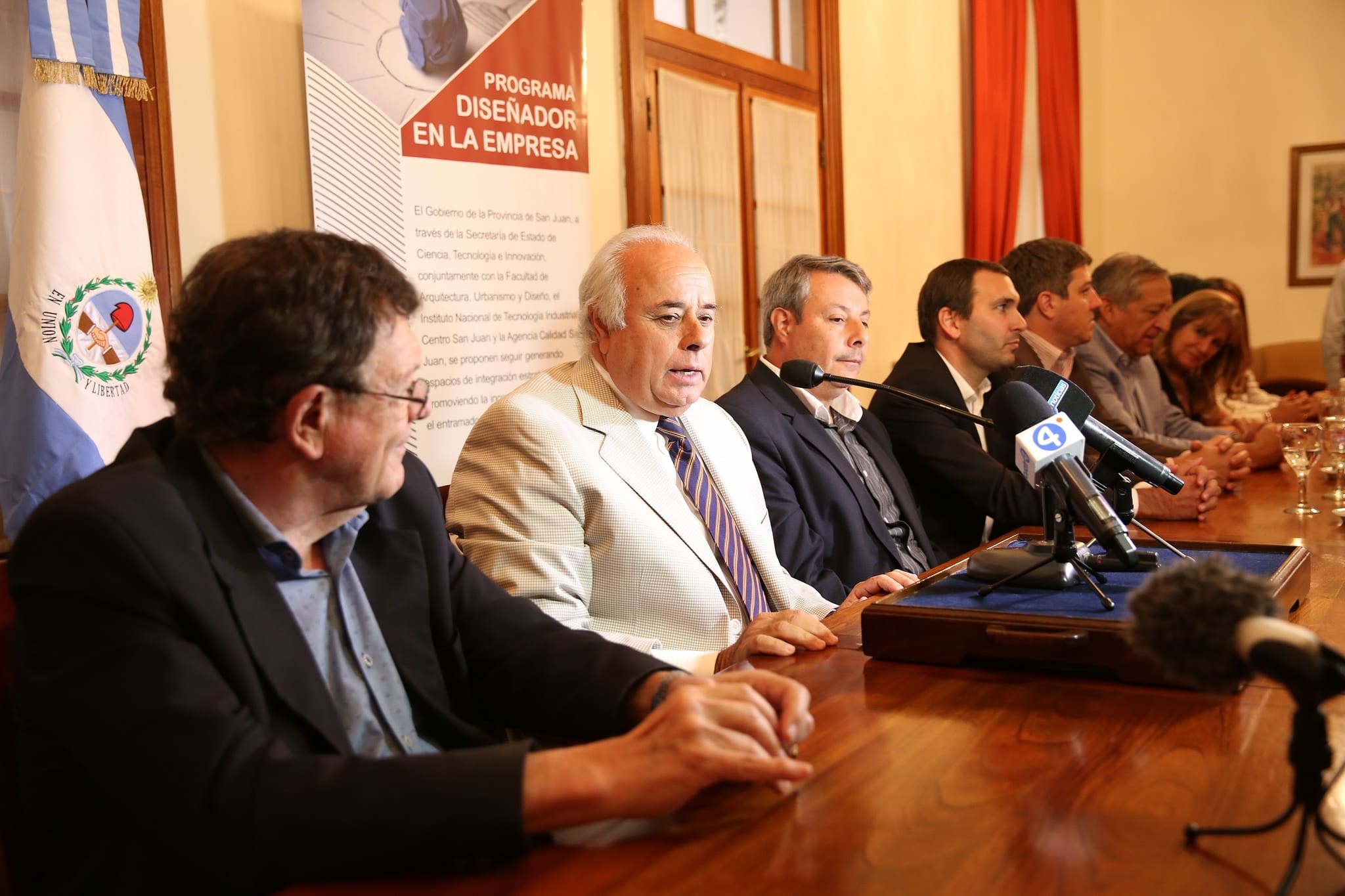 El vicegobernador Marcelo Lima encabezó el lanzamiento del "Programa Diseñador en la Empresa".