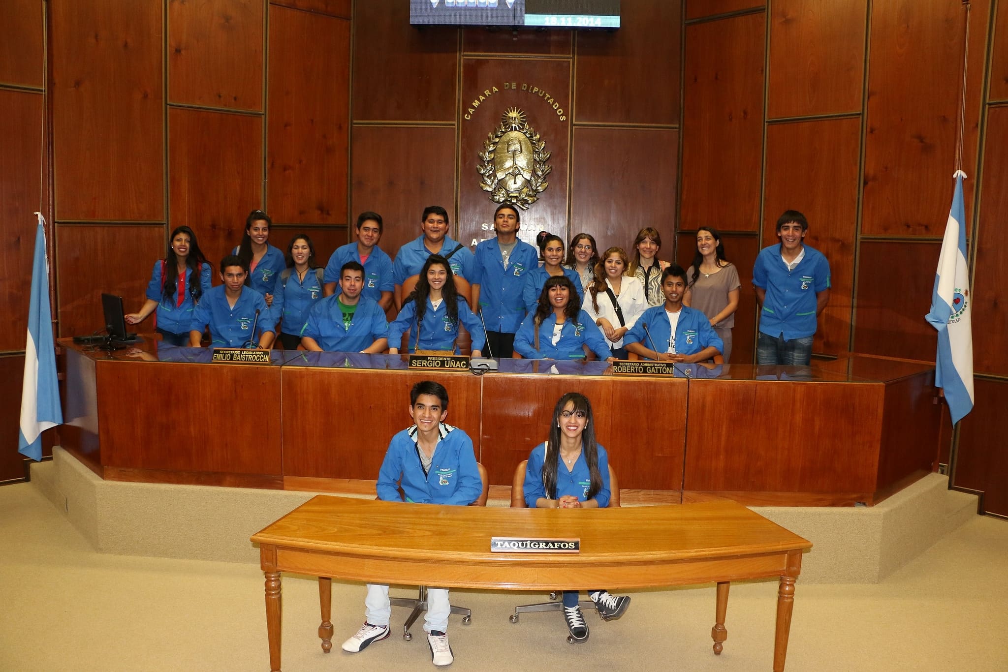 Alumnos de la Escuela Agrotécnica de 25 de Mayo visitaron la Legislatura provincial.