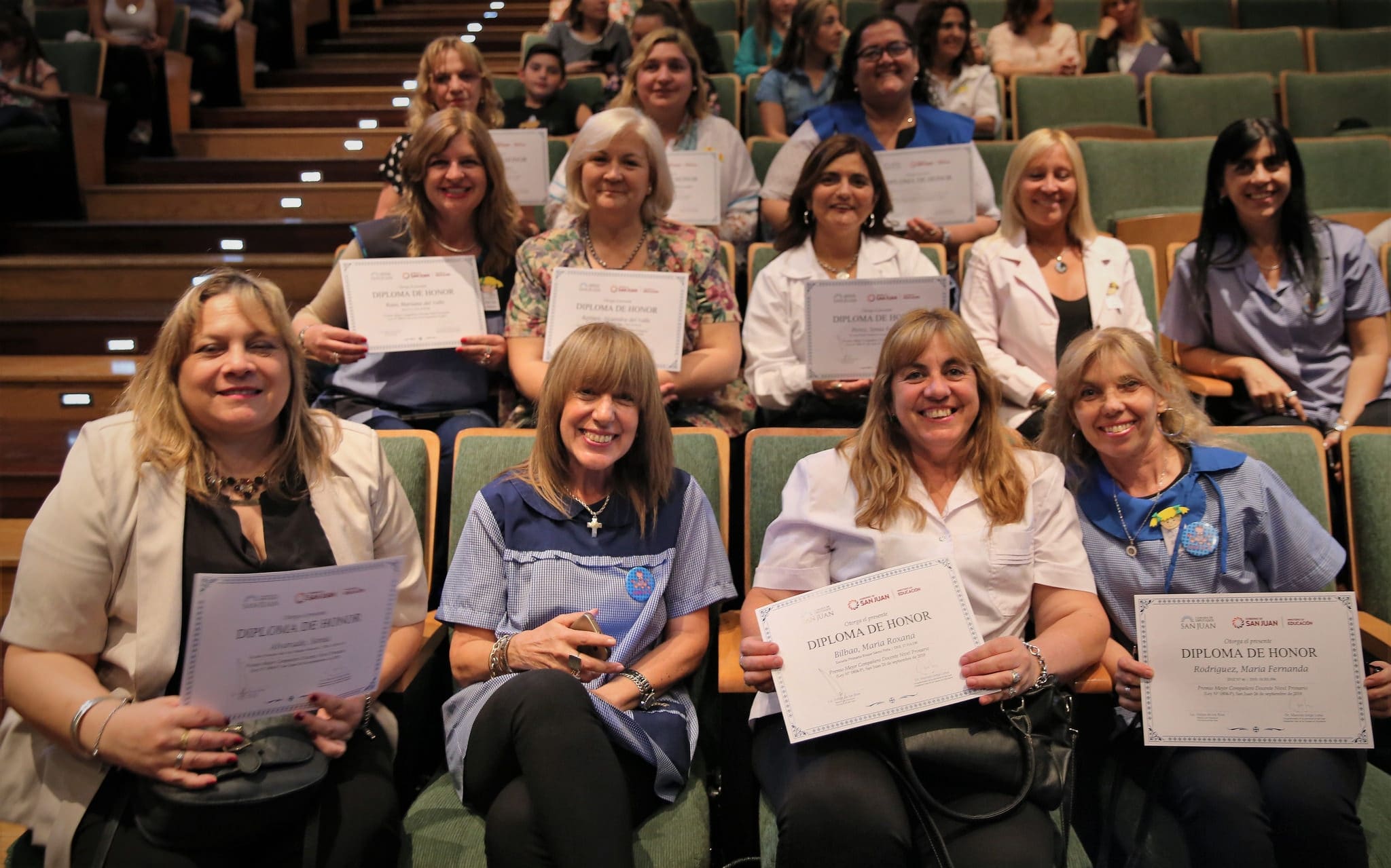 Entrega de distinciones "Mejor Compañero Docente", Rama Primaria, a maestros de las escuelas de Rivadavia, Ullum, Zonda y Calingasta. 