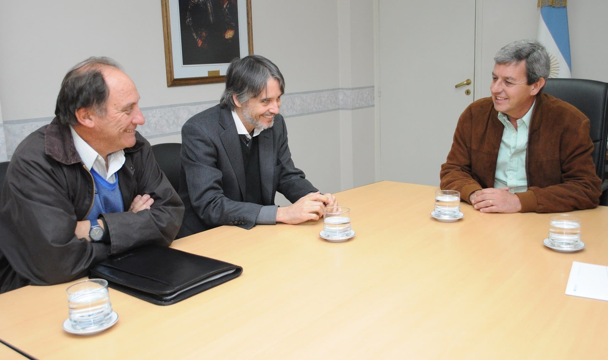 El secretario Administrativo, Roberto Gattoni, se reunió con representantes de la empresa Marsh.