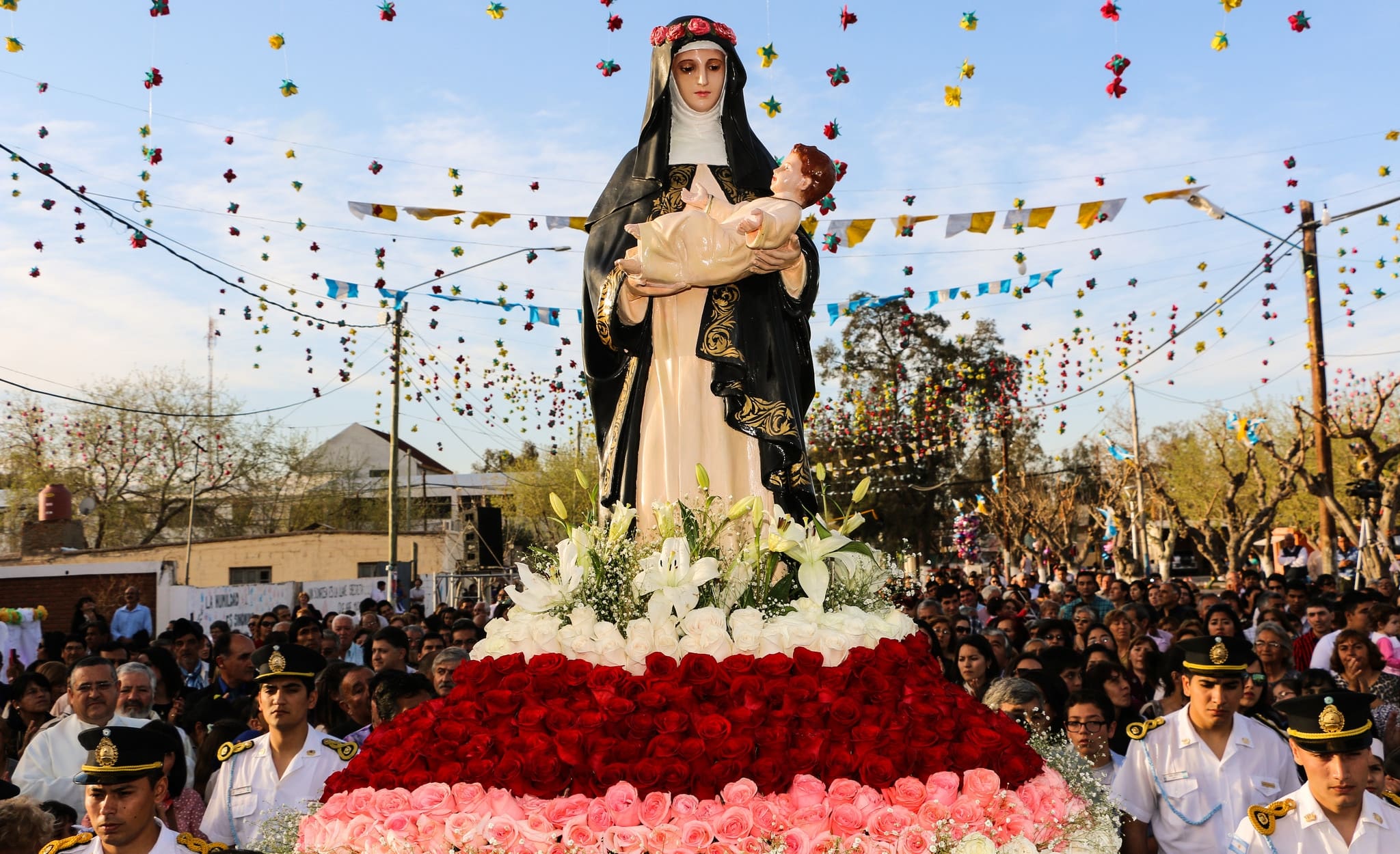 Procesión y misa en honor a Santa Rosa de Lima