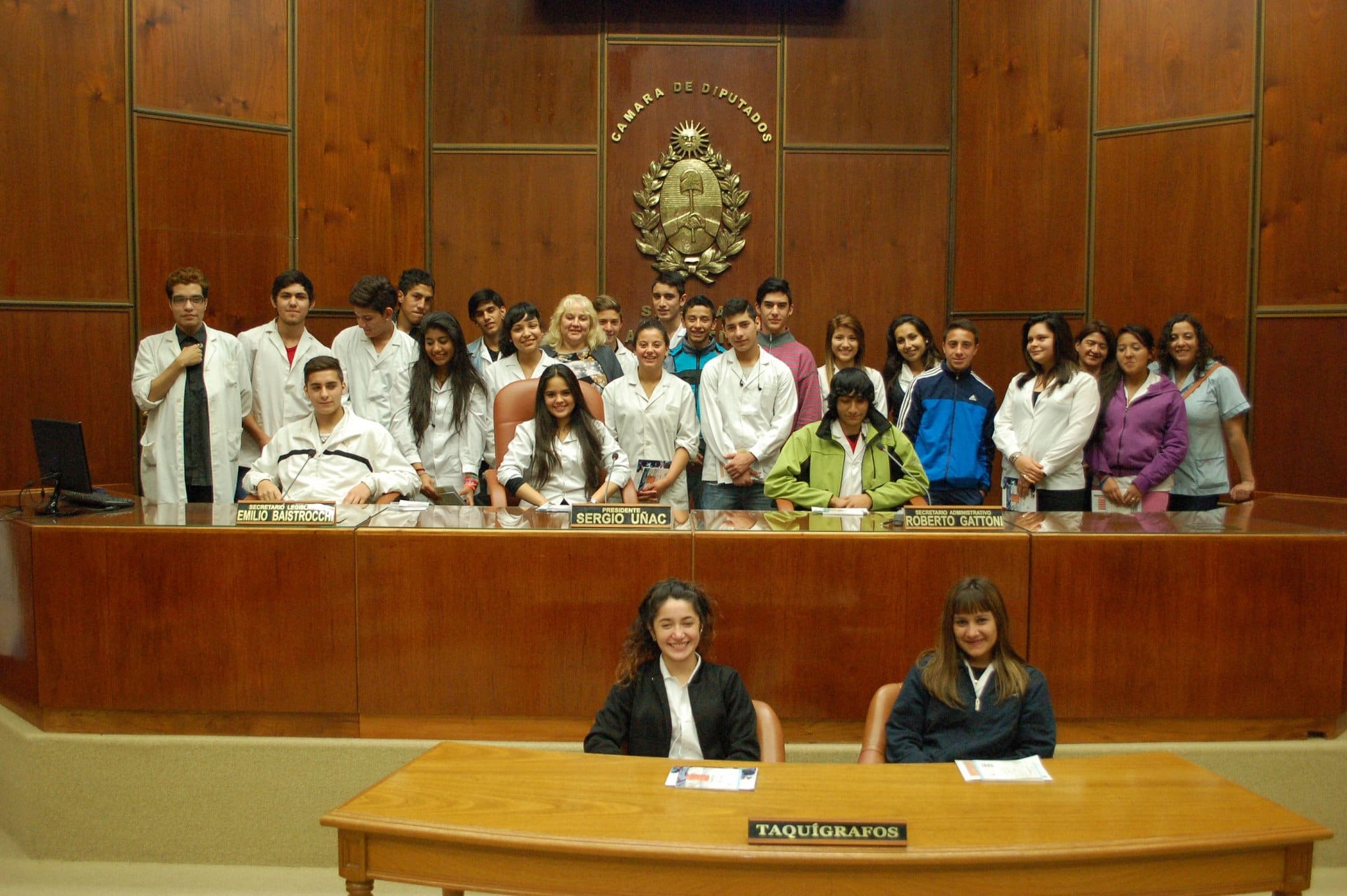 Una delegación de alumnos del Colegio Provincial de Capital visitó la Legislatura Provincial.