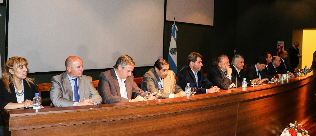 El vicegobernador Sergio Uñac y el gobernador José Luis Gioja en la apertura del Comité de Integración Paso de Agua Negra.