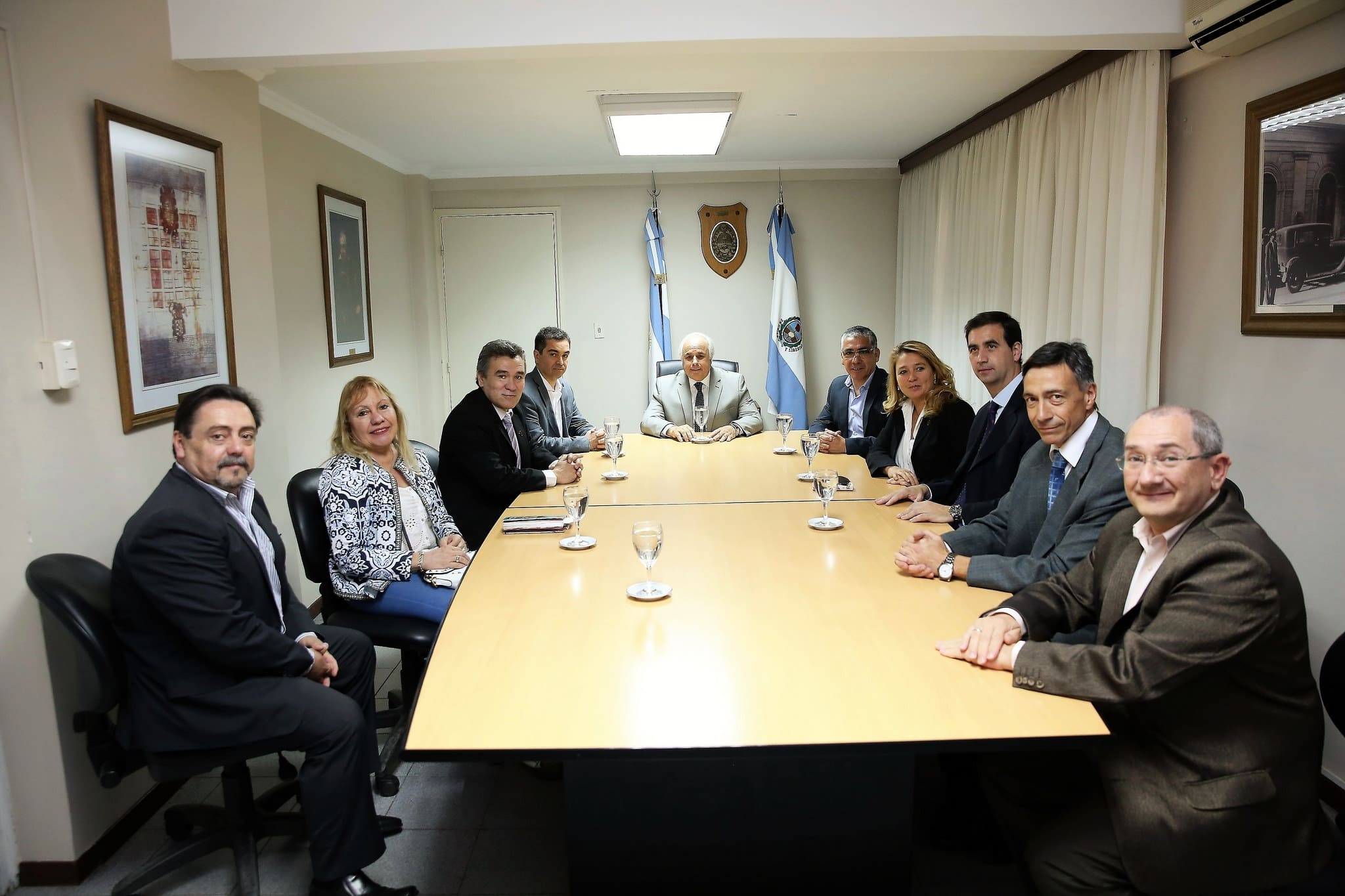 El vicegobernador Marcelo Lima reunido con representantes del Foro de Abogado de San Juan, 