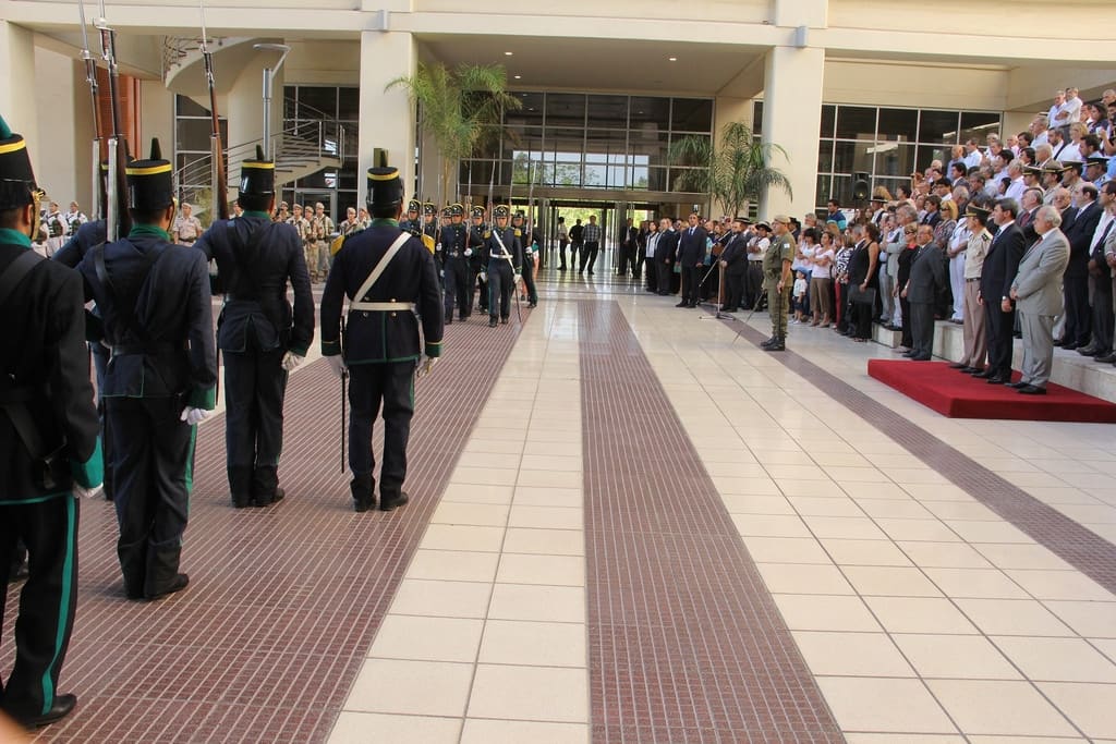Esta mañana el vicegobernador Sergio Uñac encabezó el acto de relevo de Guardia de Honor de la Bandera Ciudadana.