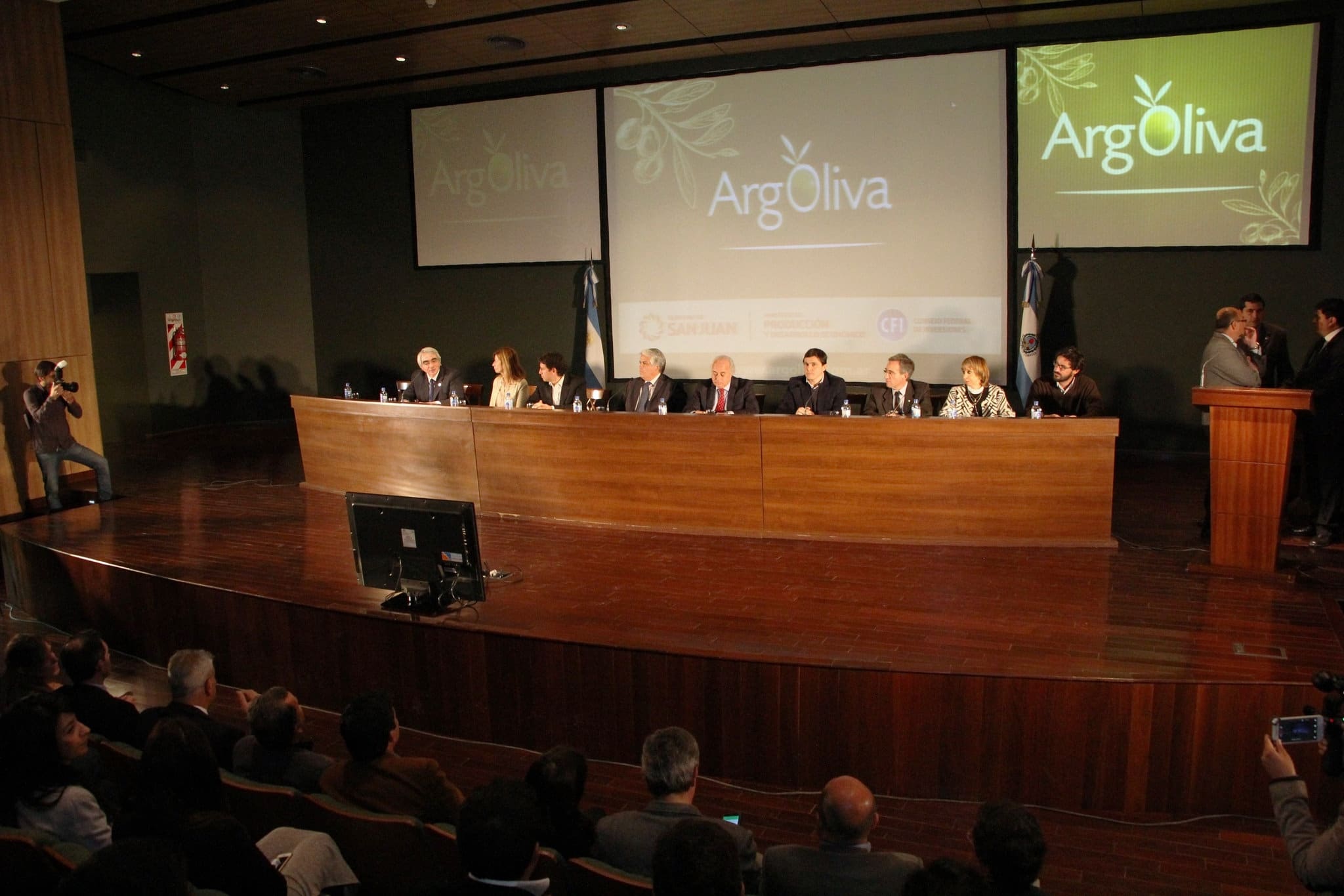 El vicegobernador Marcelo Lima encabezó el acto de apertura del Encuentro Olivícola Internacional “ArgOliva” 2016.