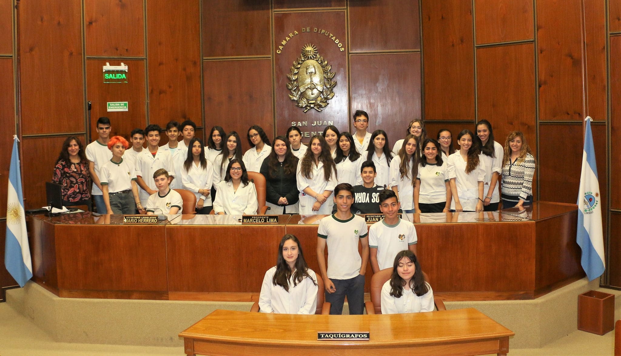 La escuela “Normal Superior Sarmiento” en la Legislatura . 