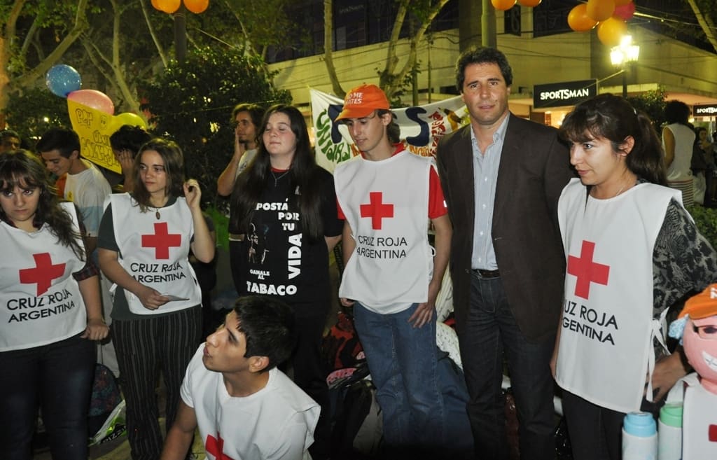 Dr. Uñac con voluntarios