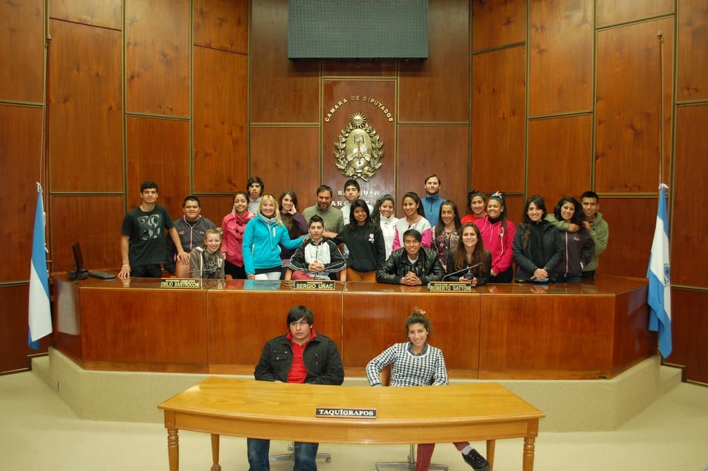 Los jóvenes de Córdoba conocieron el Recinto de Sesiones de la Legislatura de San Juan.