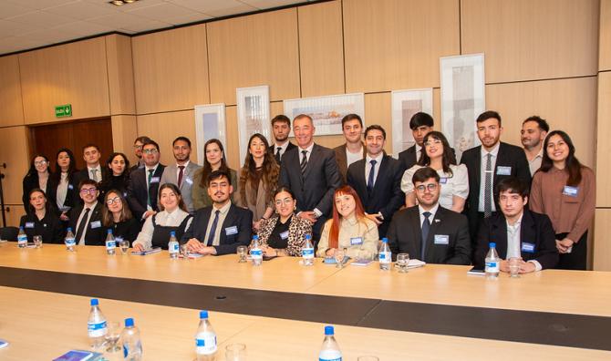 Fabián Martín recibió a jóvenes que se preparan para participar del Seminario País Federal 2026