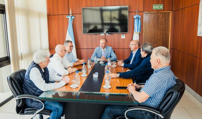 El vicegobernador mantuvo un encuentro con autoridades del Grupo Vicunha