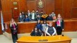 Estudiantes del Colegio Ignacio de la Roza recorrieron la Cámara de Diputados