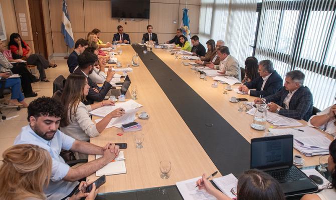 Diputados se reunieron en comisiones