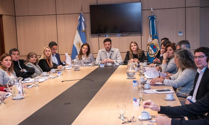 Diputados recibieron a funcionarios para analizar proyectos sobre niñez y consumos problemáticos 