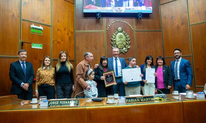 La Legislatura distinguió a Ciudadanos Ilustres y Personalidades Destacadas de San Juan