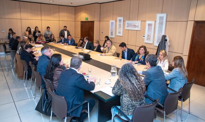Analizaron dos convenios de cooperación en comisiones