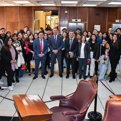 El vicegobernador brindó la bienvenida a estudiantes del Instituto Cervantes 