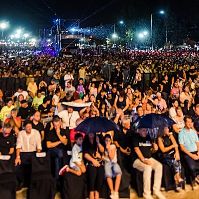 La Fiesta Rivadavia en Colores cautivó a miles de asistentes