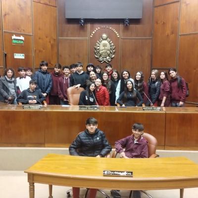El colegio Luján recorrió la Legislatura