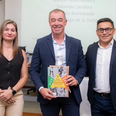 La Legislatura fue sede de la presentación del libro “Las Bases del Hockey sobre Patines”