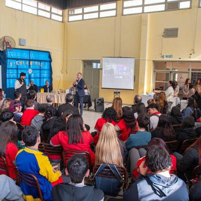 San Juan Escribe 2026 llegó a Rawson para convocar a nuevos talentos literarios