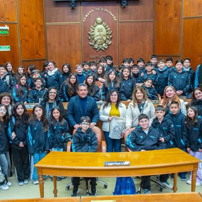 Desde Albardón llegaron a la Legislatura para conocer La Casa de Todos