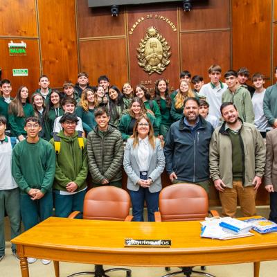 Estudiantes del Colegio Monseñor Dr. Audino Rodríguez y Olmos conocieron la Legislatura