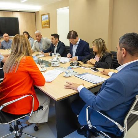 Diputados se reunieron en la Comisión de Obras