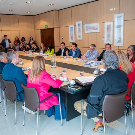  Legisladores deliberaron en comisiones 